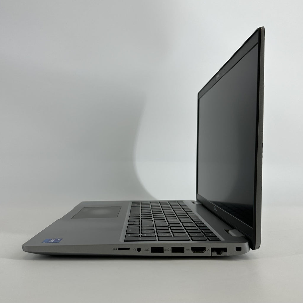 Dell Latitude 5540 15.6 Gray 1.7 GHz Intel Core i7 13th Gen. 32GB RAM 512GB Solid State Drive - Image 5