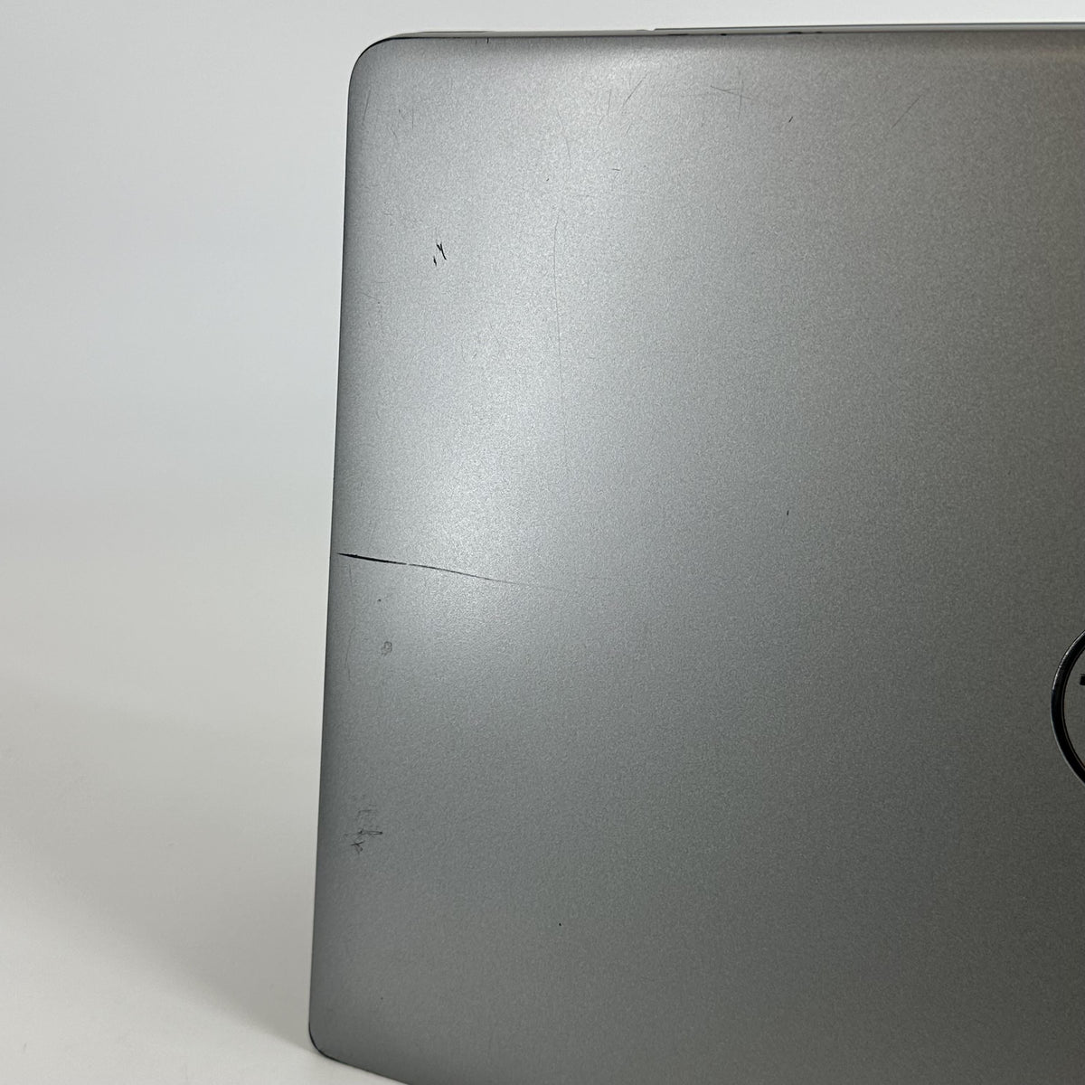 Dell Latitude 5540 15.6 Gray 1.7 GHz Intel Core i7 13th Gen. 32GB RAM 512GB Solid State Drive - Image 9
