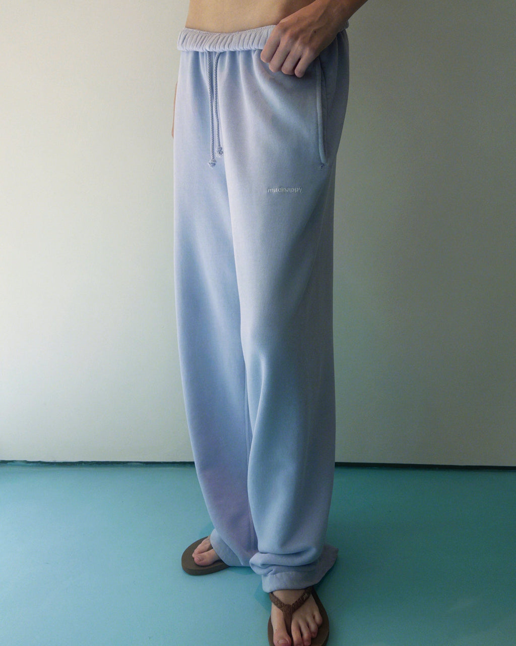 Classics Midweight Straight Sweatpant - Image 4
