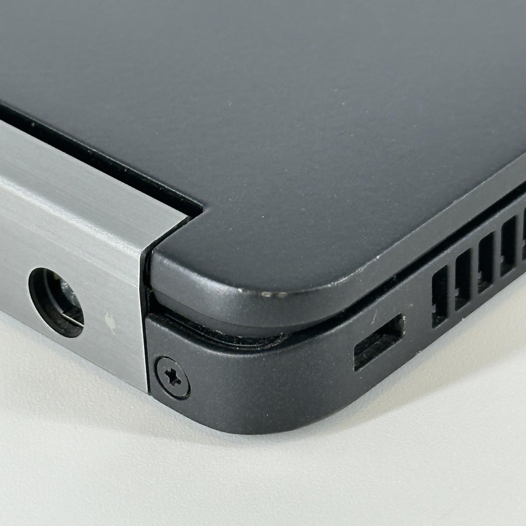 Dell Latitude E7270 13 Black 2.4 GHz Intel Core i5 6th Gen. 4GB RAM 128GB Solid State Drive - Image 21