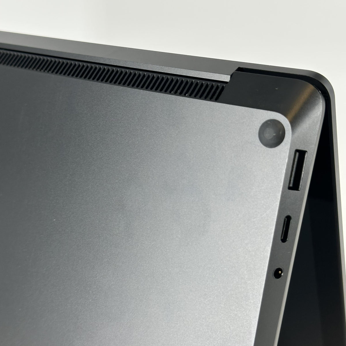 Microsoft Surface Laptop 6 13.5 Black 3.6 GHz Intel Core Ultra 5 16GB RAM 512GB Solid State Drive - Image 9