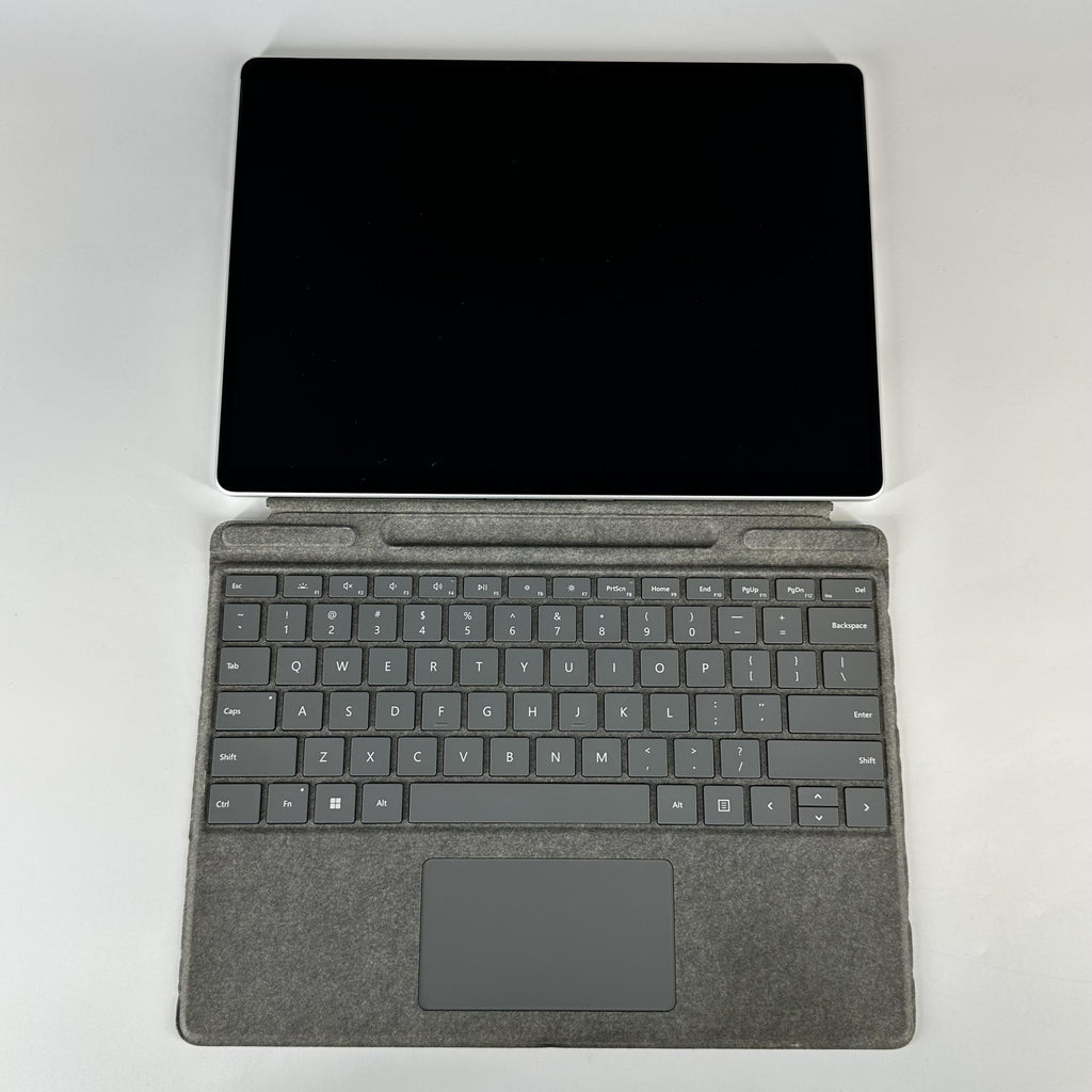 Microsoft Surface Pro 8 13 Silver WiFi 3.0 GHz Intel Core i7 11th Gen. 16GB RAM 512GB Solid State Drive