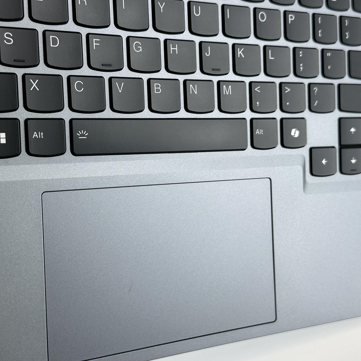 Lenovo LOQ 15 Gray 2.6 GHz Intel Core i7 13th Gen. 16GB RAM 512GB Solid State Drive NVIDIA GeForce RTX 4060 8 GB - Image 9