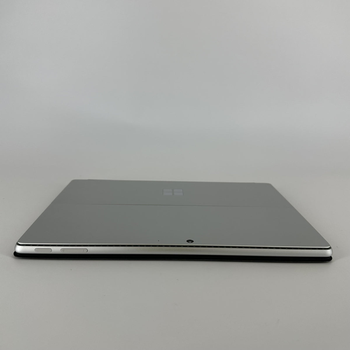 Microsoft Surface Pro 9 13 Platinum WiFi 2.7 GHz Intel Core i7 12th Gen. 16GB RAM 512GB Solid State Drive - Image 13