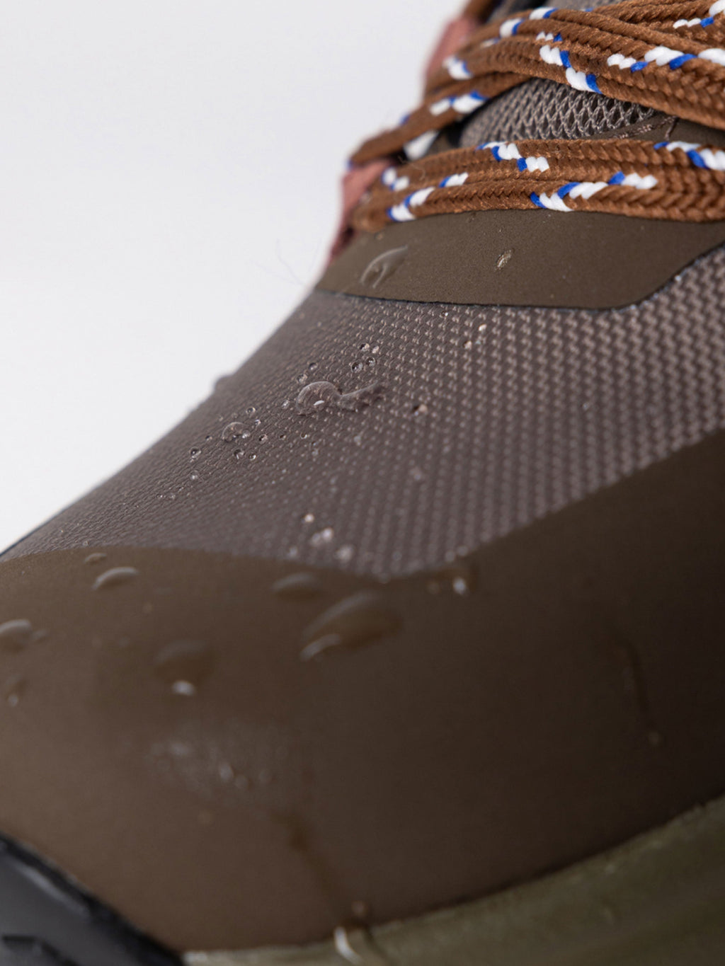 VEJA + Finisterre Fitz Roy Trail Shoe - Image 9