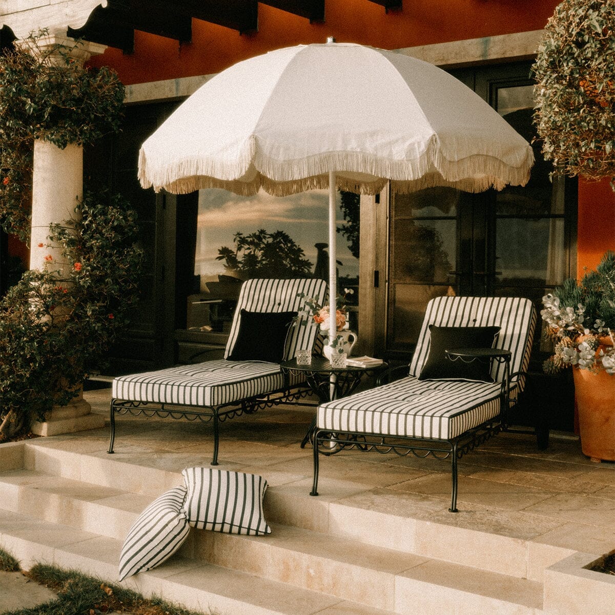 The Al Fresco Sun Lounger Frame - Image 3