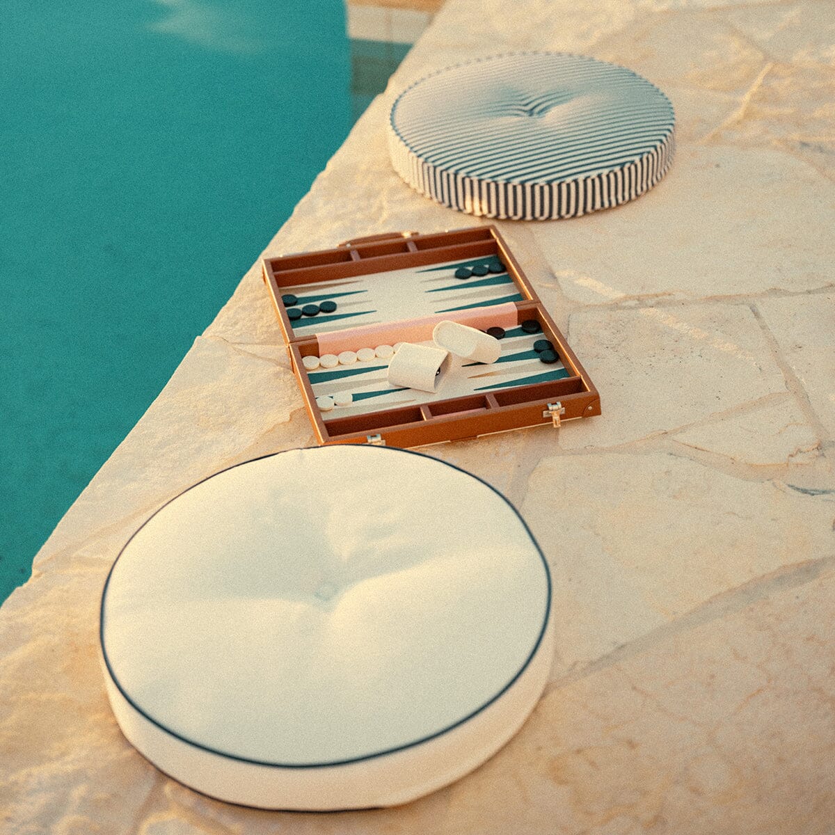 The Circular Pillow - Image 6