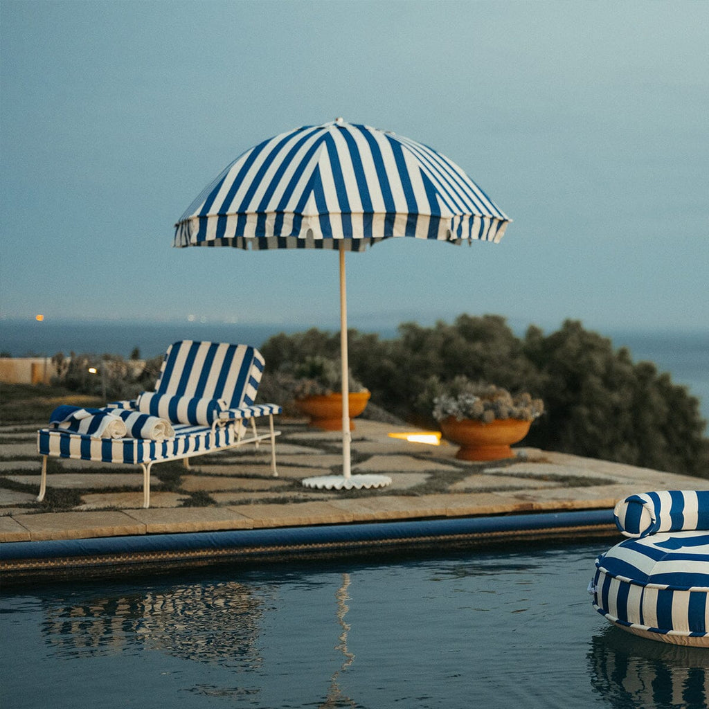The Patio Umbrella - Image 9