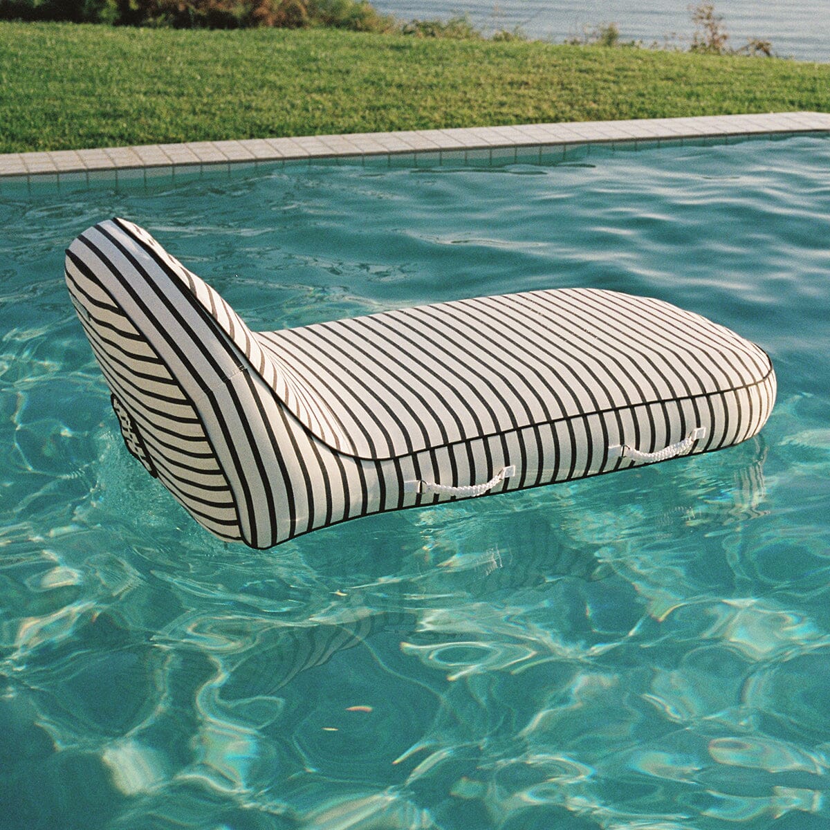 The Pool Lounger - Image 8