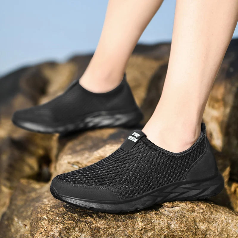 Men's Lightweight Running Shoes - Image 18