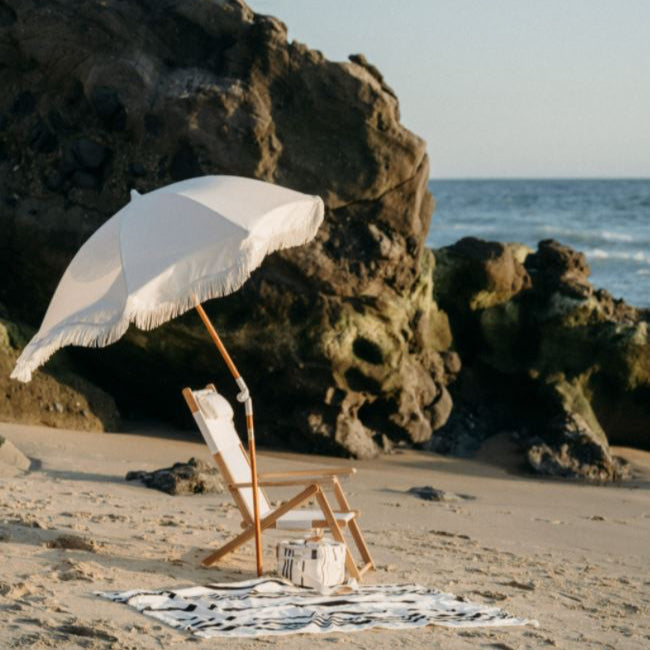 The Holiday Beach Umbrella - Image 4