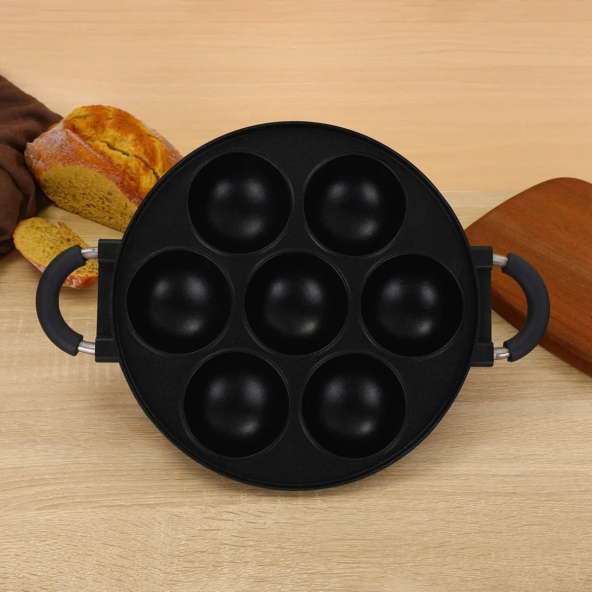 7 Hole Cake Cooking Pan Cast Iron Omelette Pan Non-stick Cooking Pot Breakfast Egg Cooking Pie Cake Mold Cookware Kitchenware