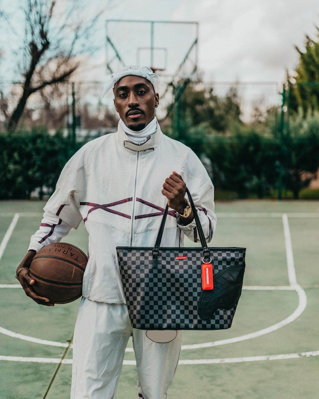 Henny Black Tote - Image 6