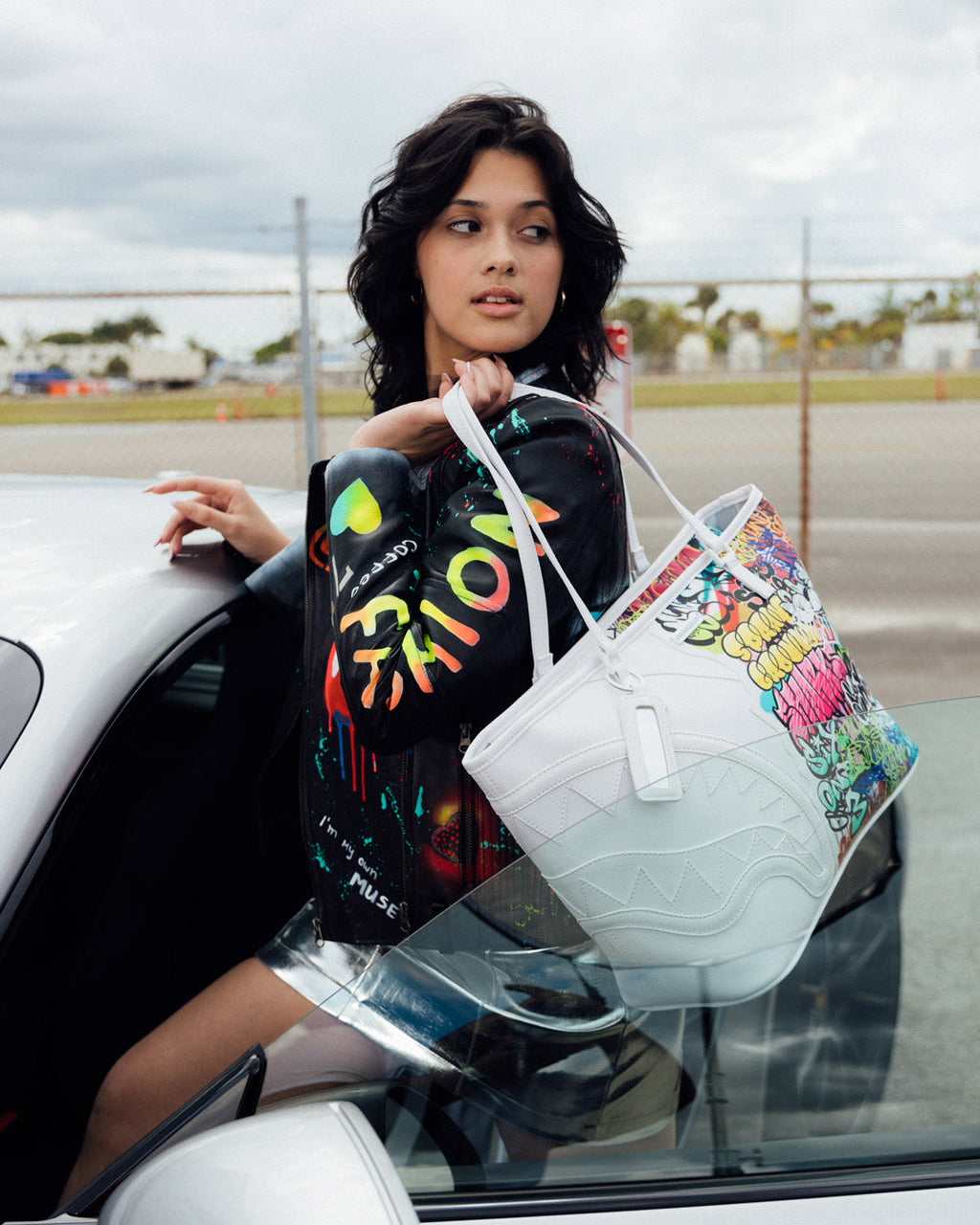 Half Graff Tote - Image 8