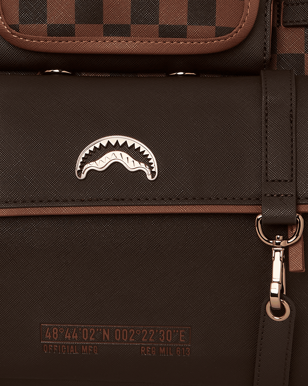 Checkmate Royale Tote - Image 8