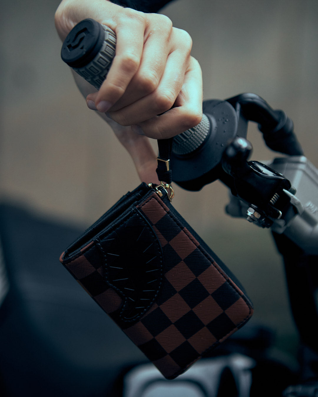 Henny Lock Sharks in Paris Wallet - Image 4