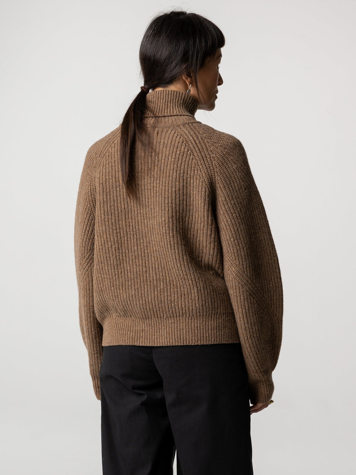 Women's Amy Powney + Finisterre Fisherman Rib Roll Neck Jumper - Image 5