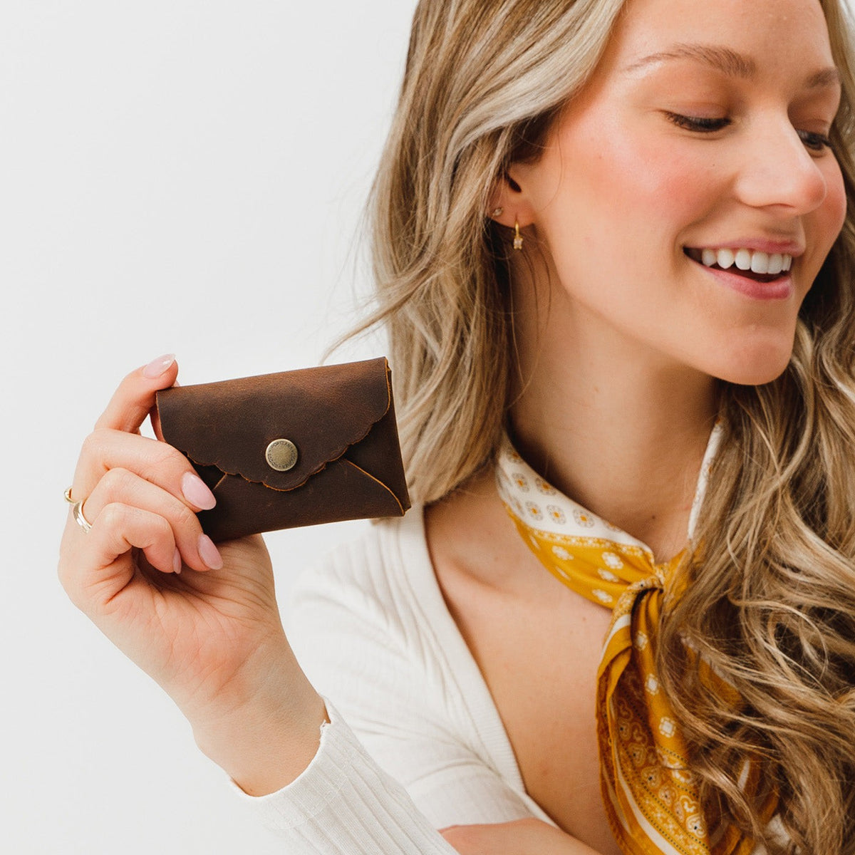 'Almost Perfect' Mini Daisy Wallet - Image 125