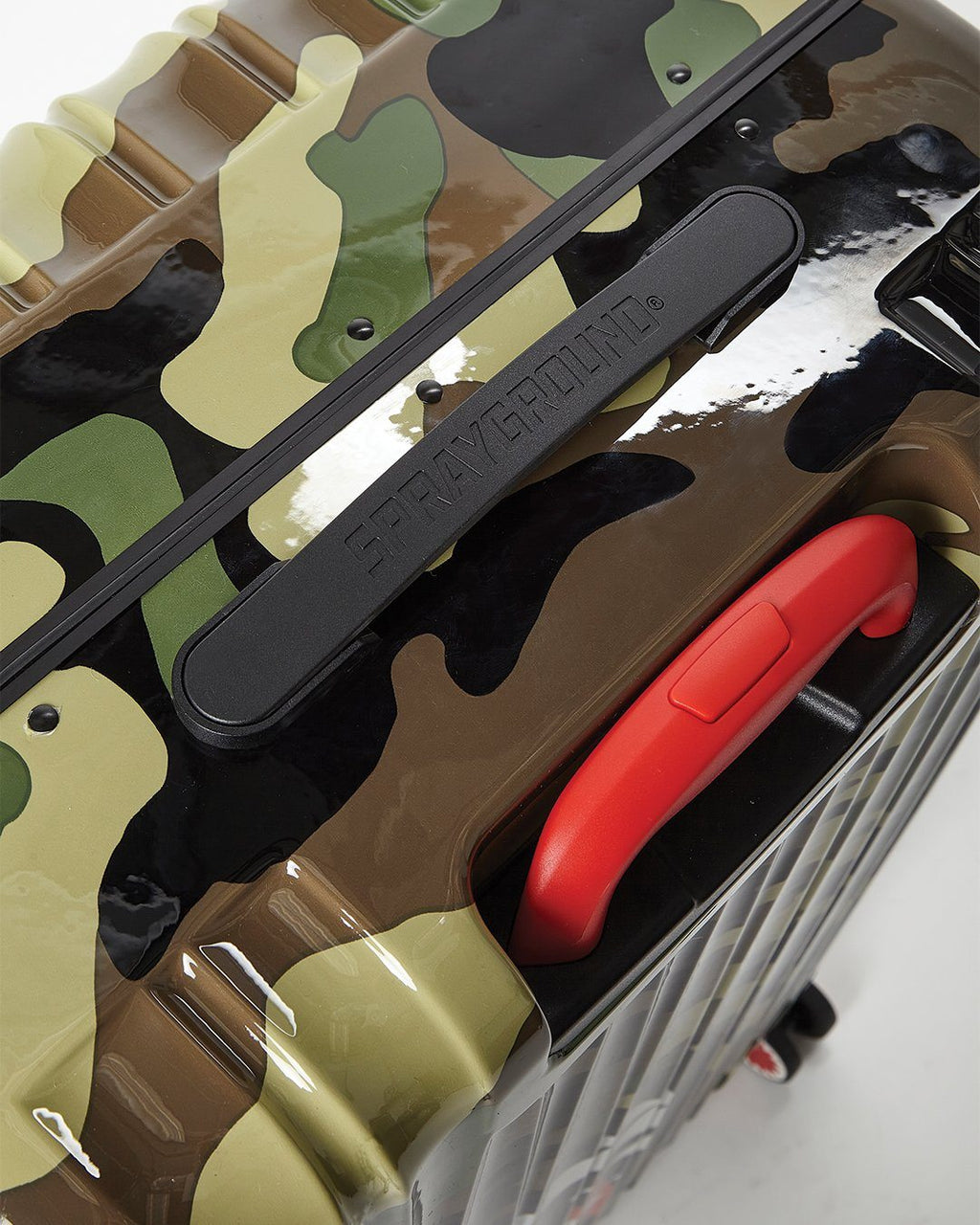 Sharknautics (Camo) 29.5” Full-Size Luggage - Image 9