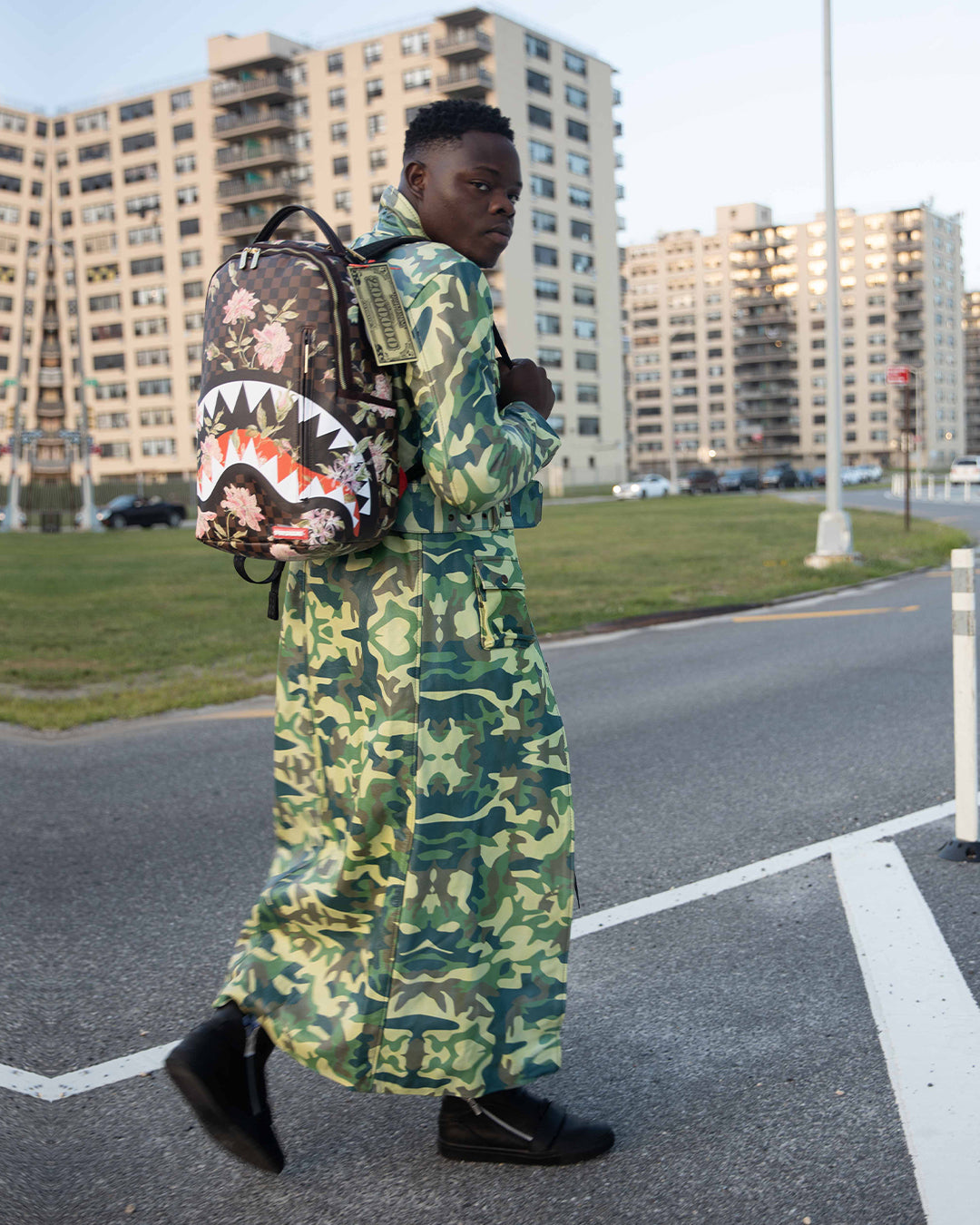Sharkflower Dlx Backpack - Image 11