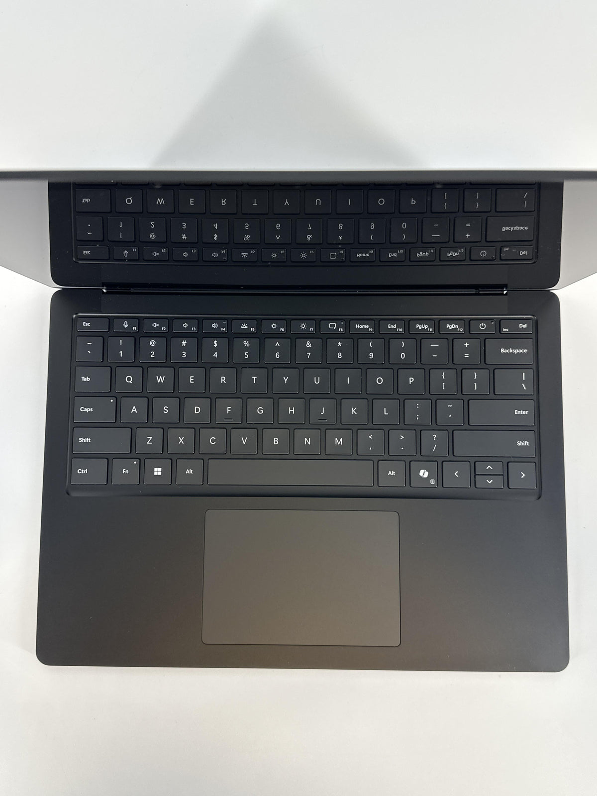 Microsoft Surface Laptop 6 13.5 Black 3.8 GHz Intel Core Ultra 7 16GB RAM 512GB Solid State Drive - Image 2