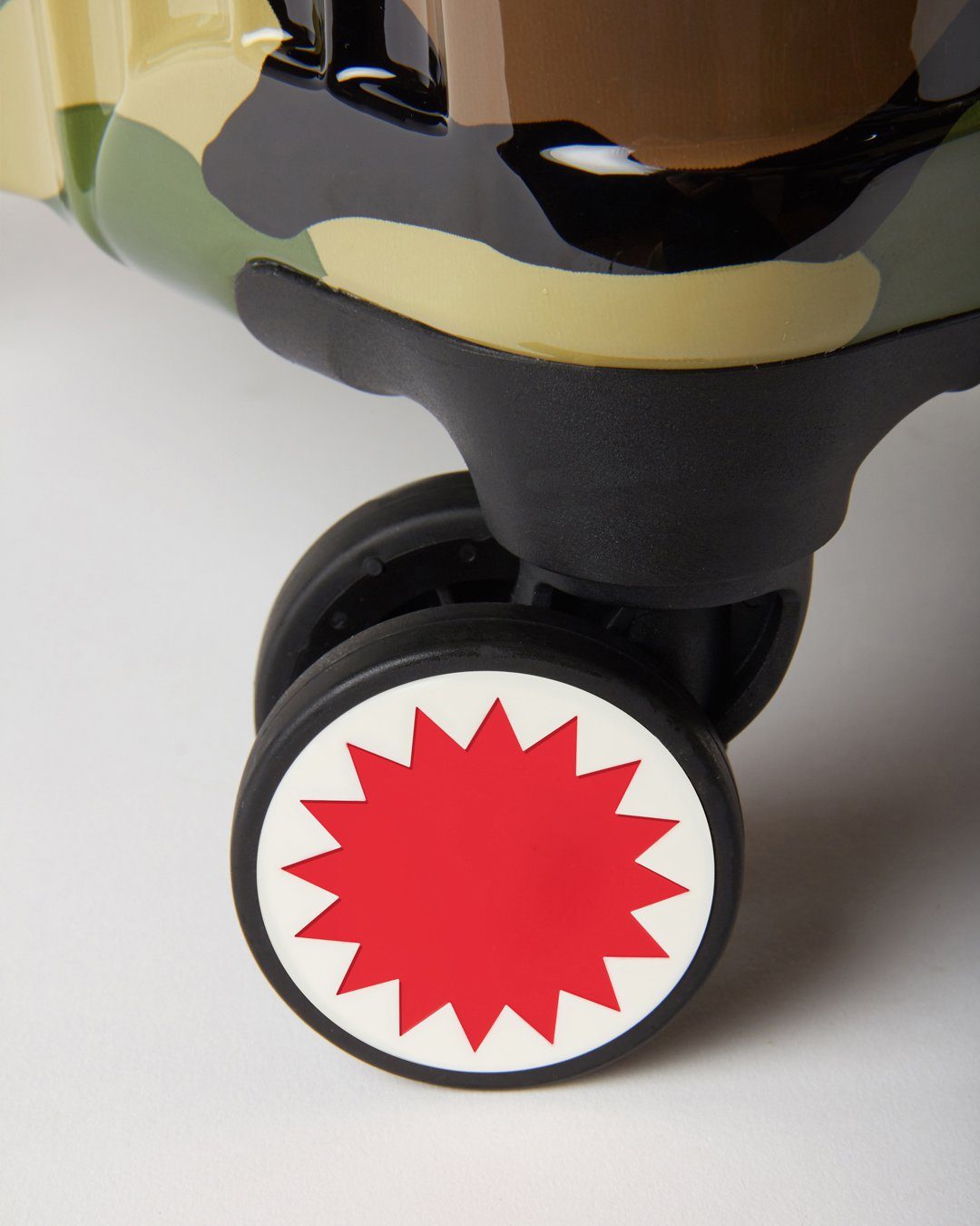 Sharknautics (Camo) 29.5” Full-Size Luggage - Image 8