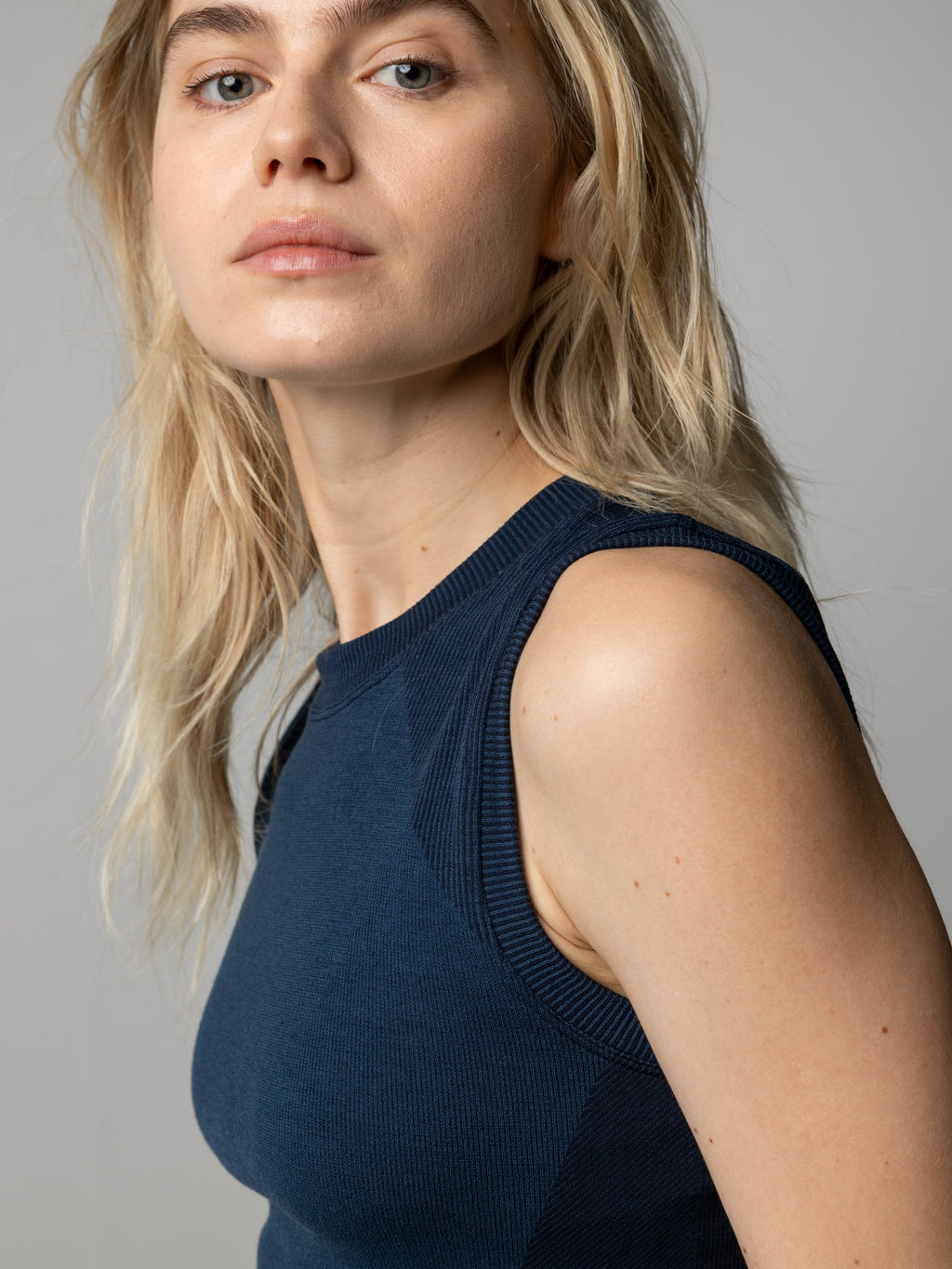 Women's Ria Seamless Vest - Image 5