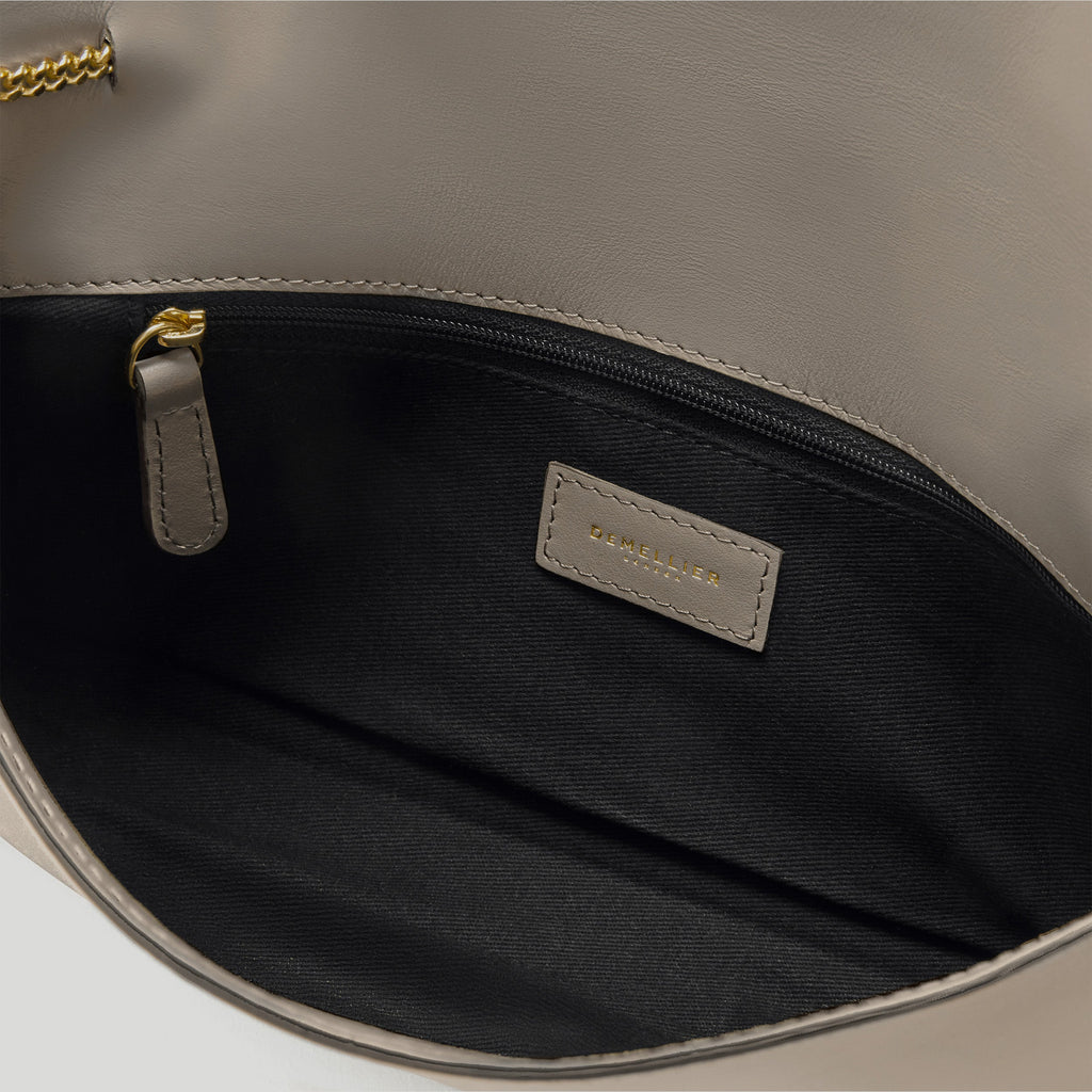 The Vancouver Clutch - Image 4